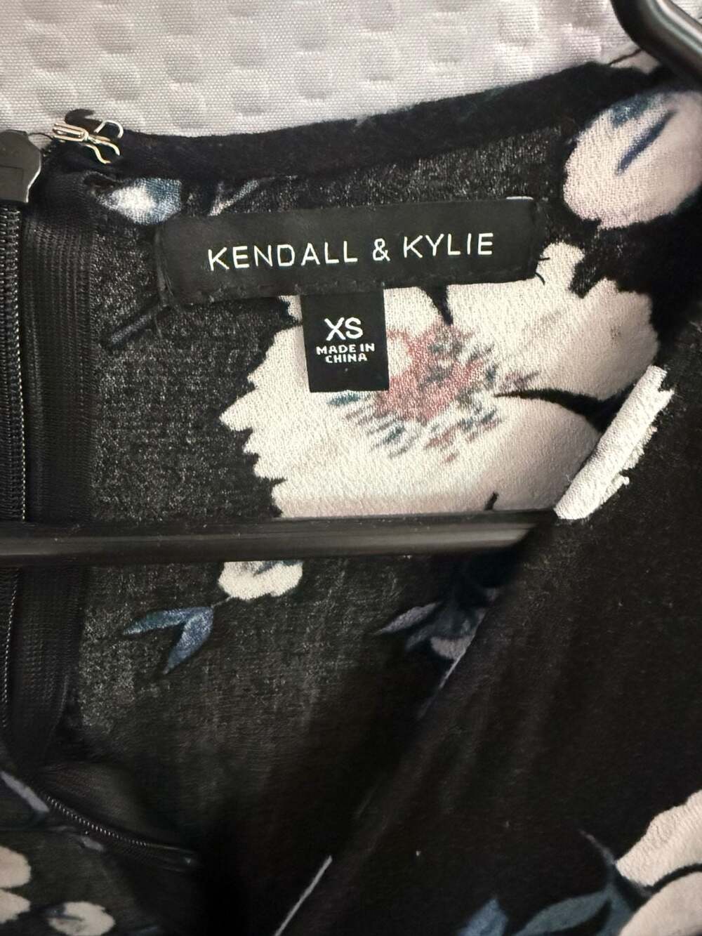 Kendall & Kylie Black Floral Long Sleeve V-Neck Romper - Picture 3 of 3